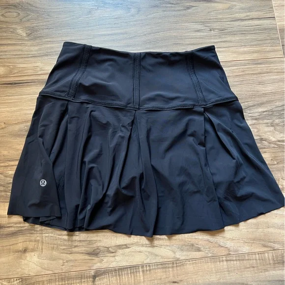 Lululemon Lost in Pace Skirt (tall) - Picture 4 of 5